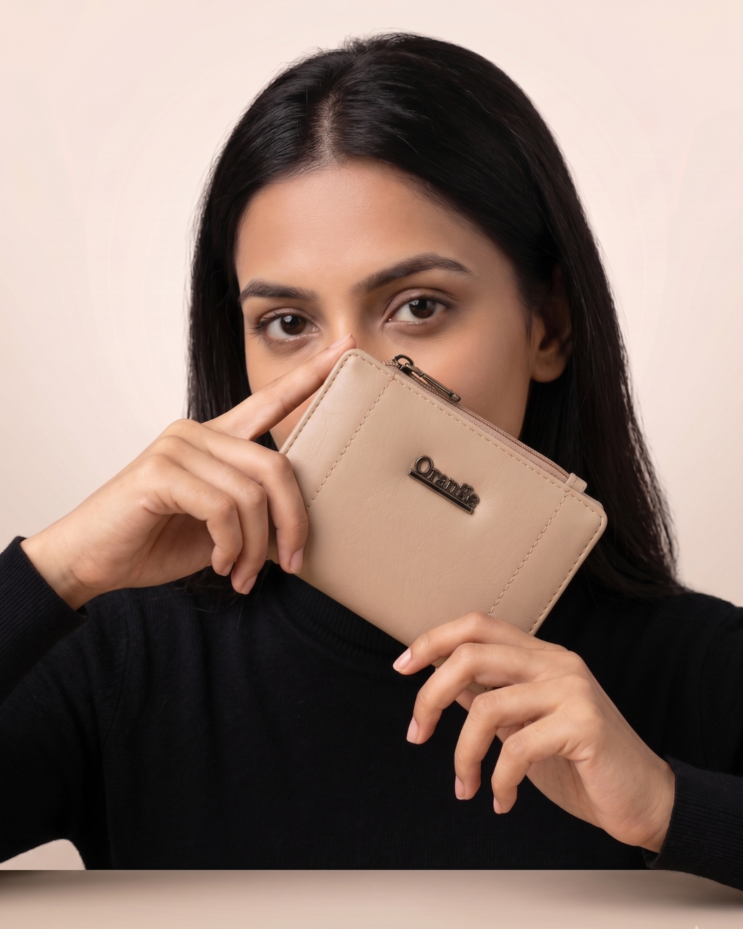 #Color_Beige
