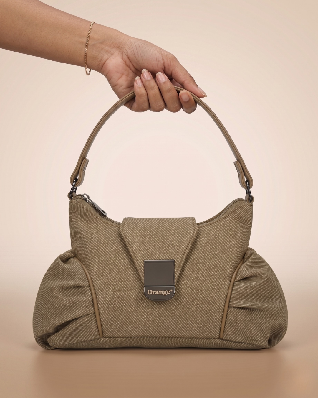 #Color_Taupe