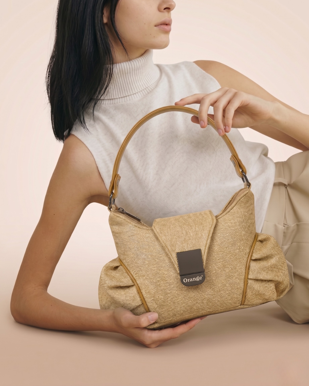 #Color_Beige