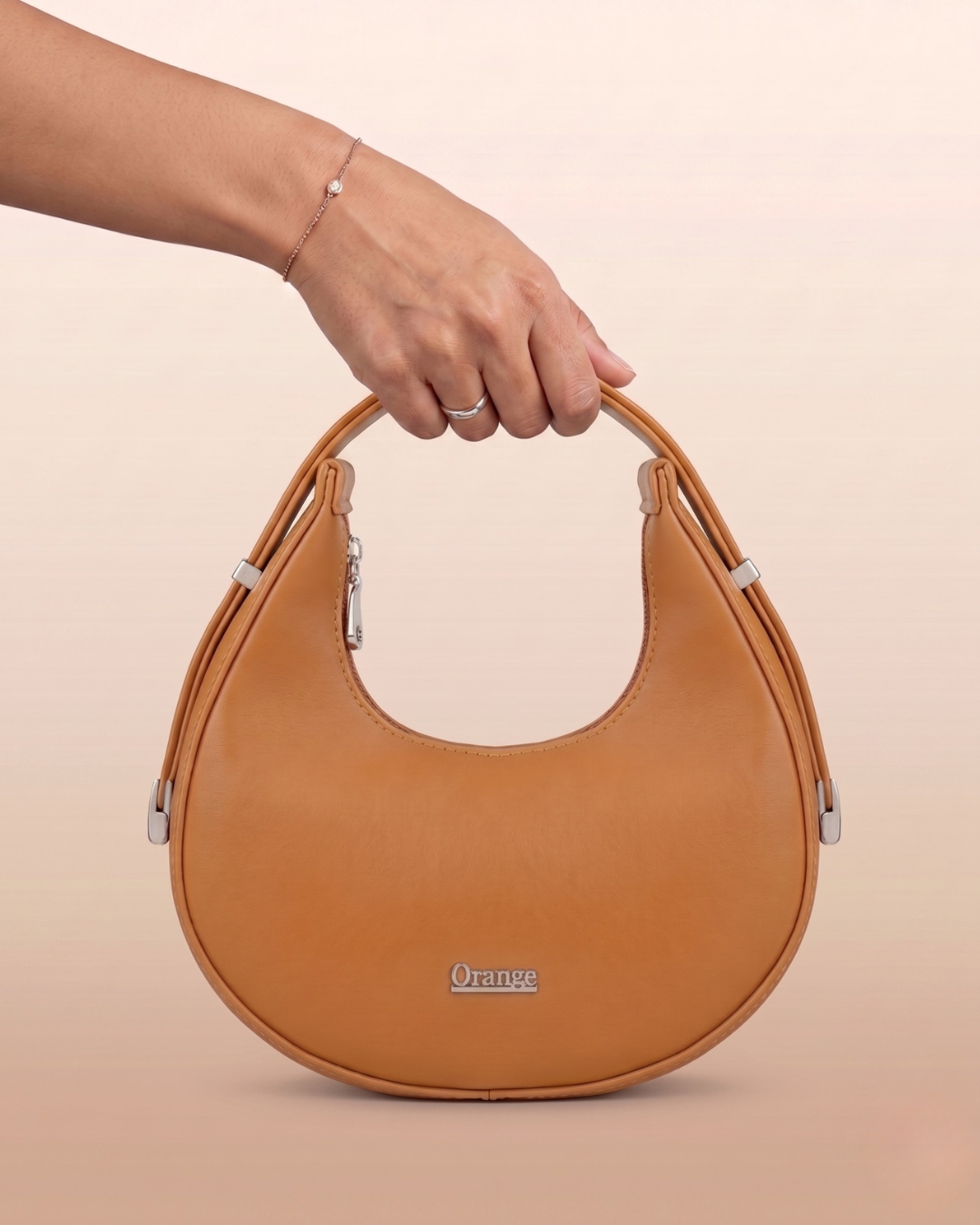 #Color_Tan