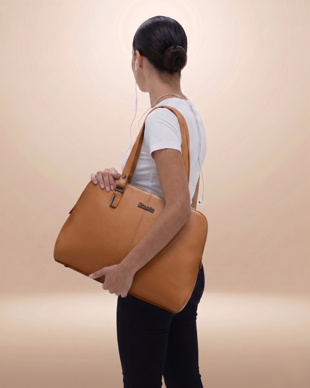 #Color_Tan