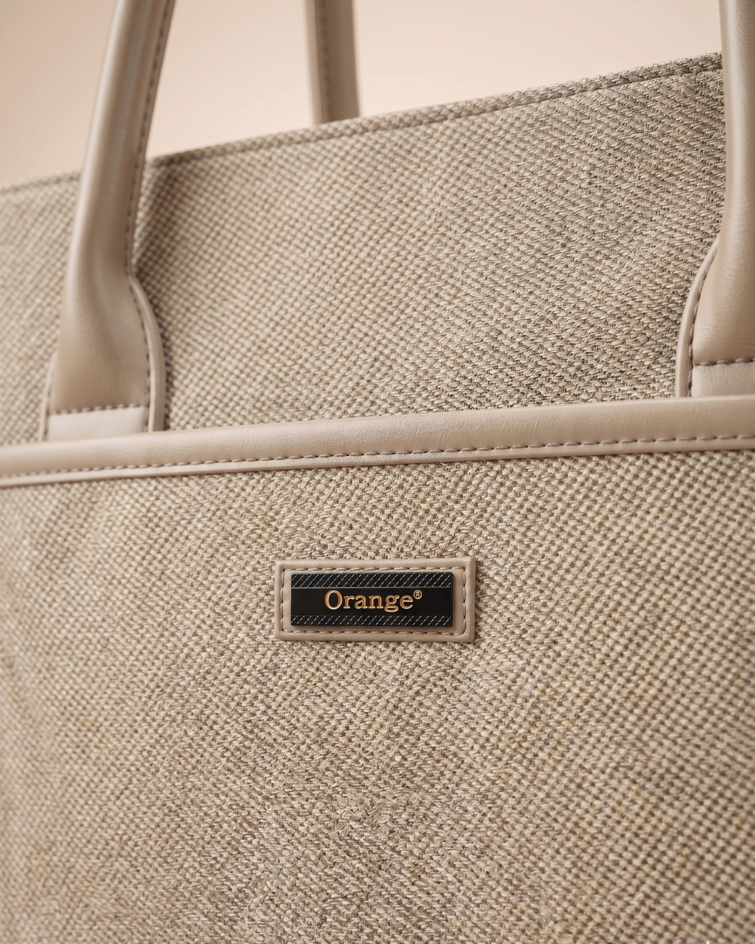 #Color_Beige