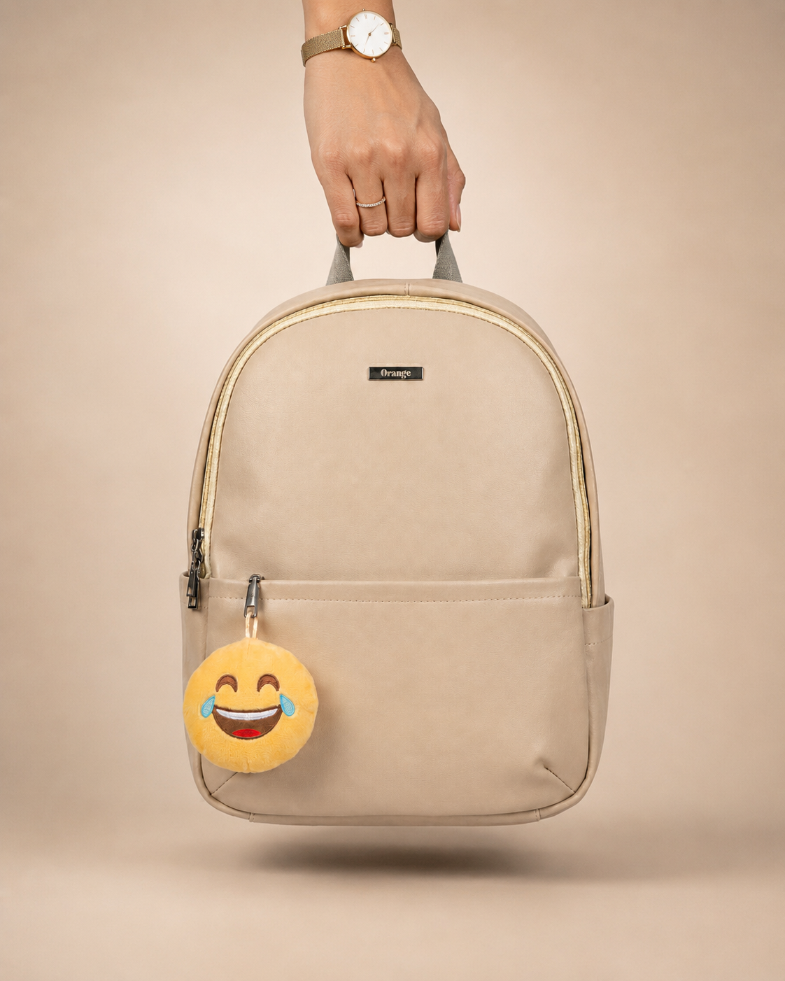 #Color_Beige